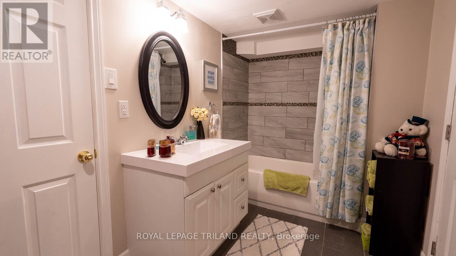 458 Boler Road, London South (South K), Ontario  N6K 2K7 - Photo 31 - X12344660