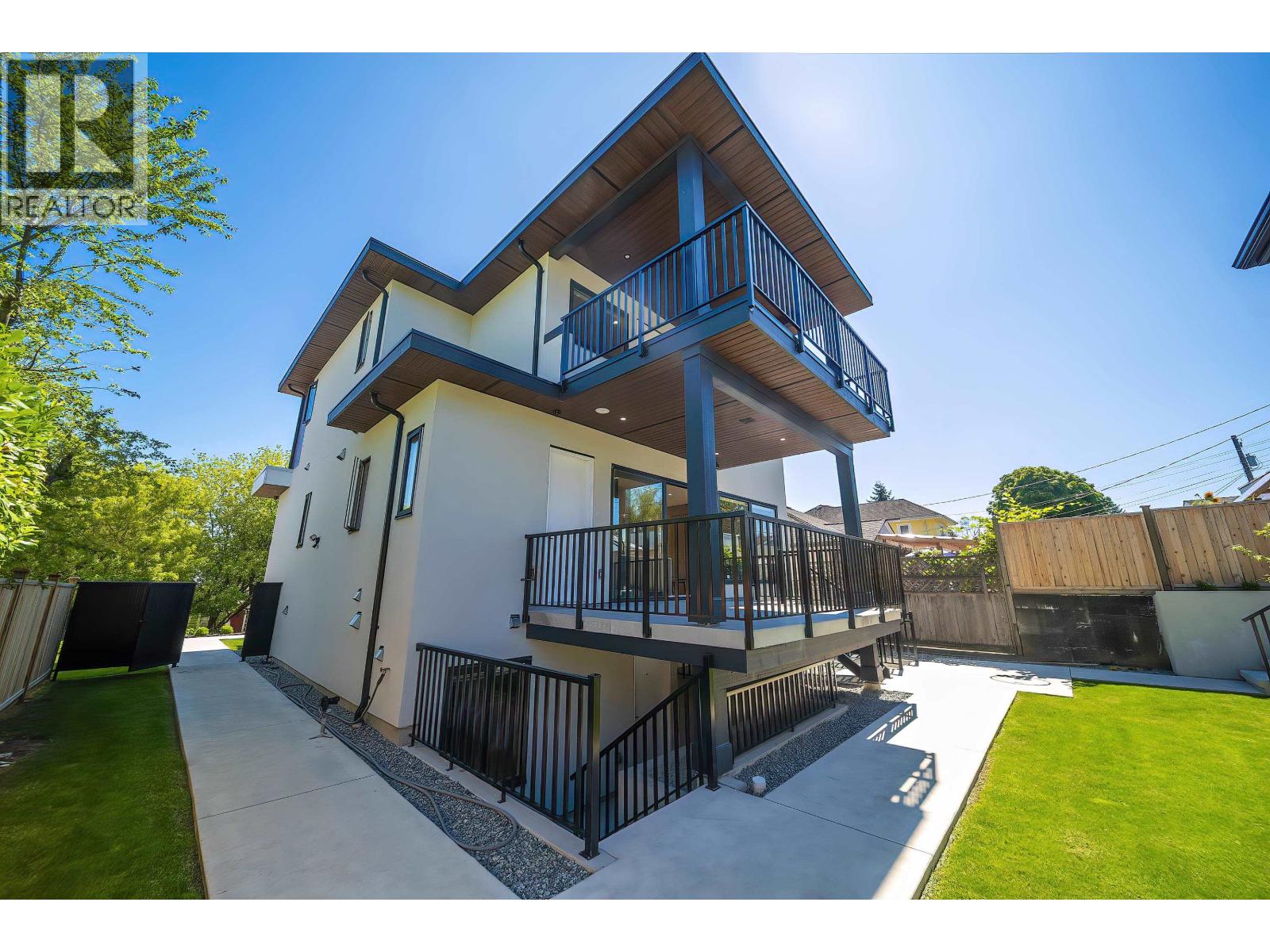 Property at 827 CHESTNUT STREET image 4