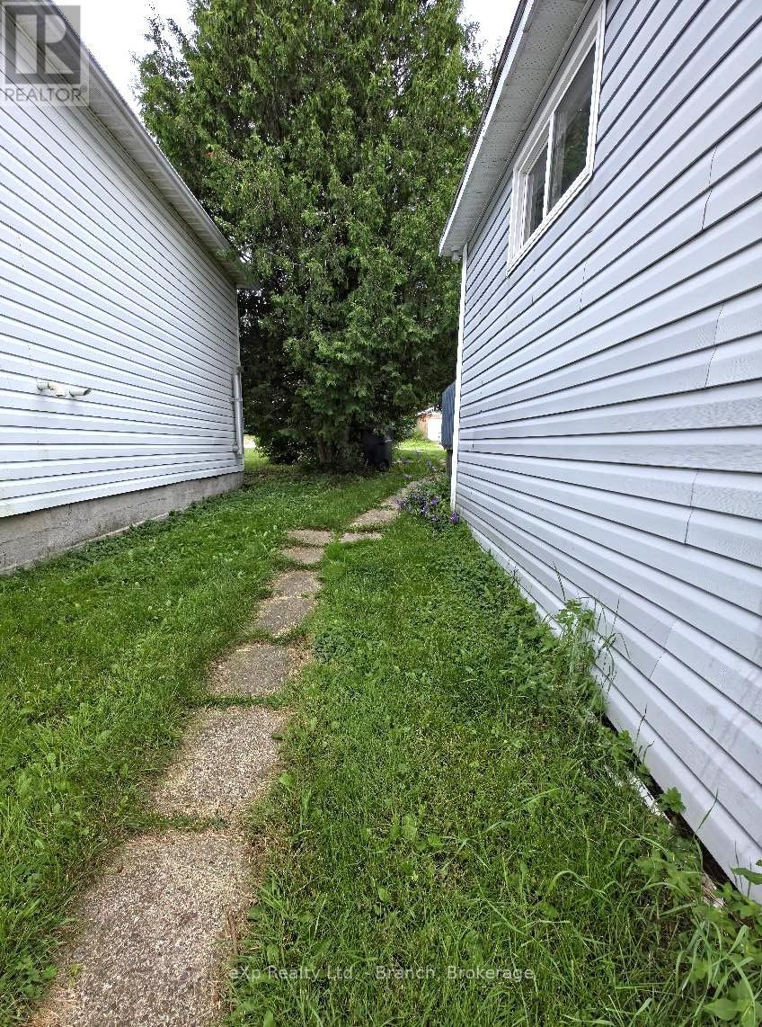 26 George Street, Kirkland Lake, Ontario  P2N 3G8 - Photo 2 - T12344633
