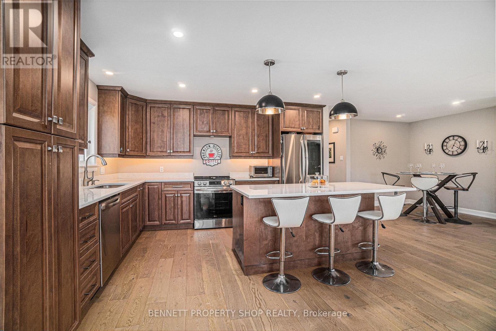 8 Red Door Lane, Horton, Ontario  K7V 3Z8 - Photo 10 - X12344628