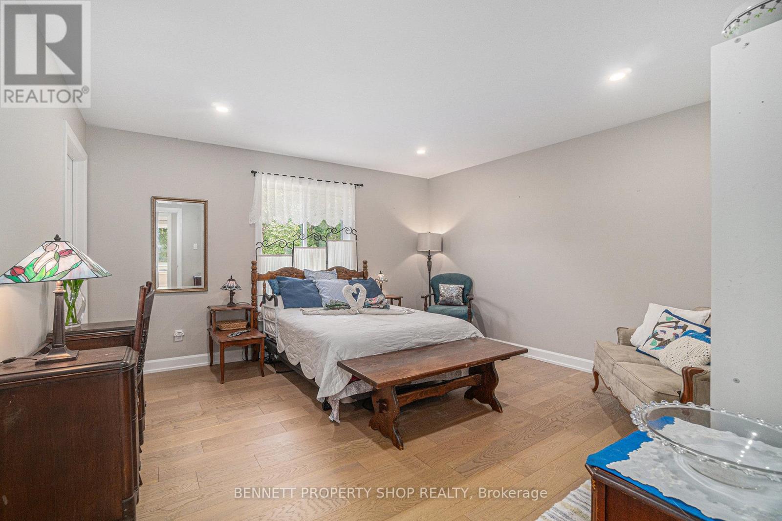 8 Red Door Lane, Horton, Ontario  K7V 3Z8 - Photo 15 - X12344628