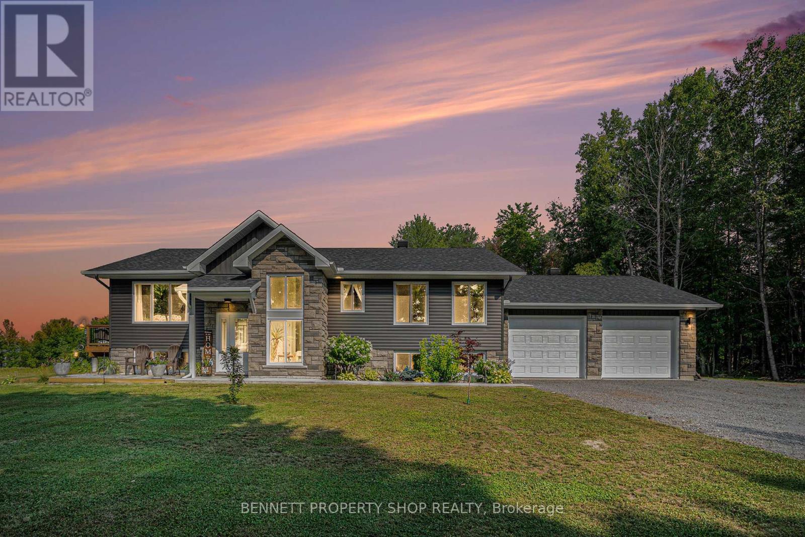 8 Red Door Lane, Horton, Ontario  K7V 3Z8 - Photo 33 - X12344628