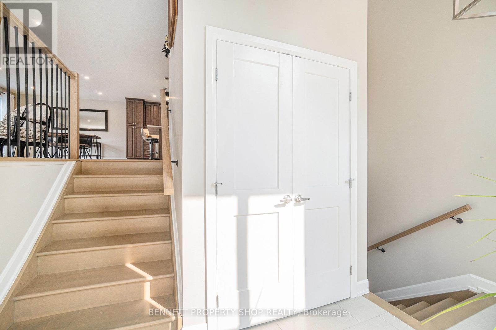 8 Red Door Lane, Horton, Ontario  K7V 3Z8 - Photo 4 - X12344628