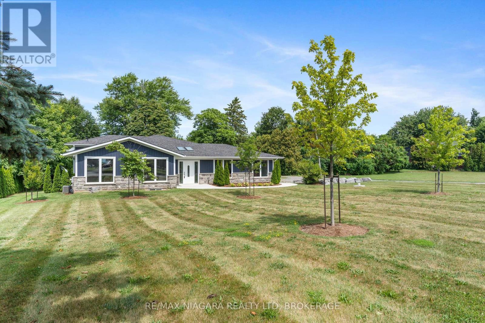 Property at 792 LAKESHORE ROAD image 5