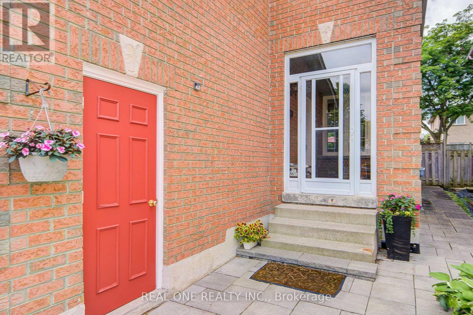Property at 582 WILLOWICK DRIVE image 3