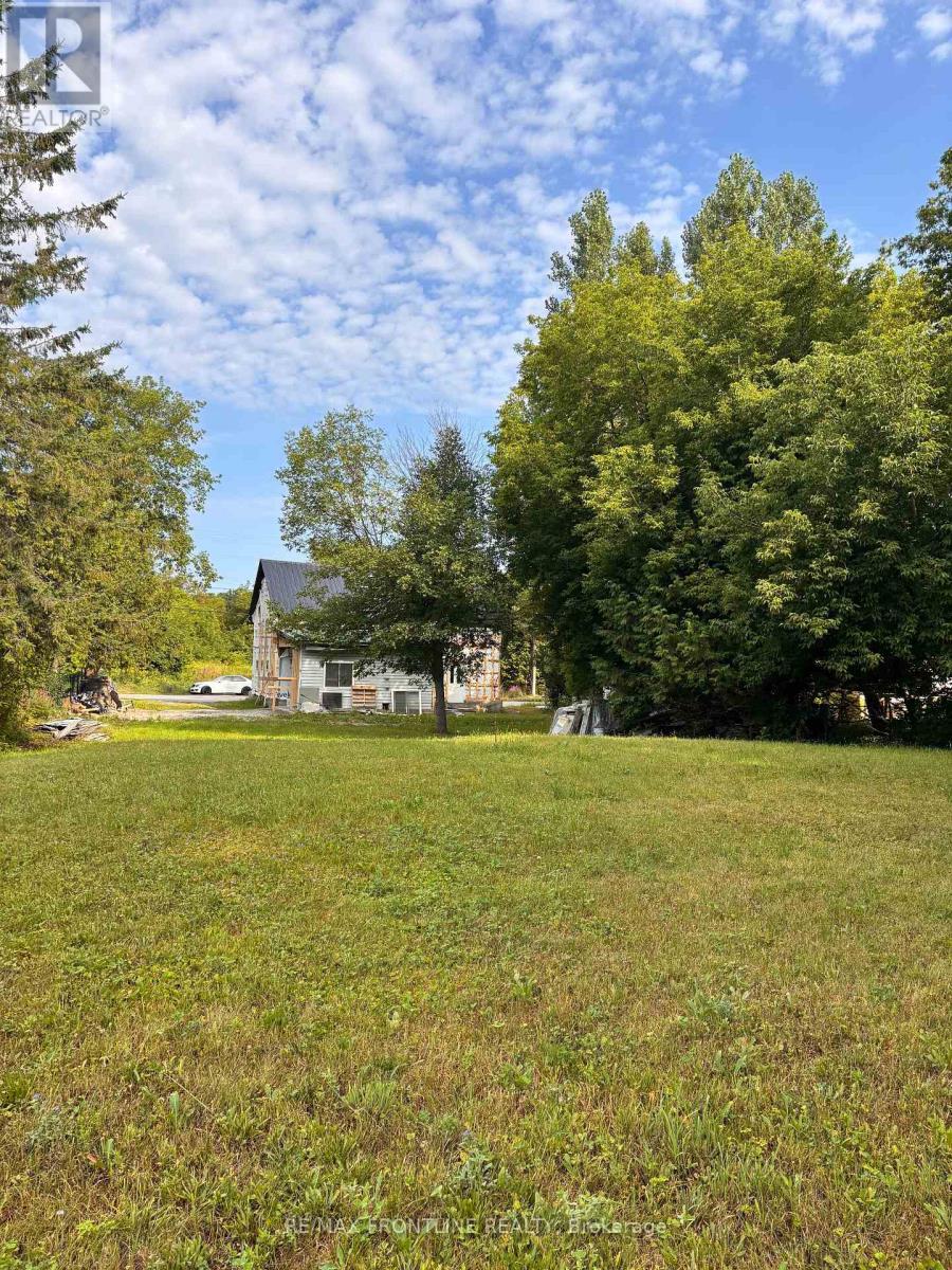 76 South Street, Lanark Highlands, Ontario  K0G 1K0 - Photo 2 - X12344609