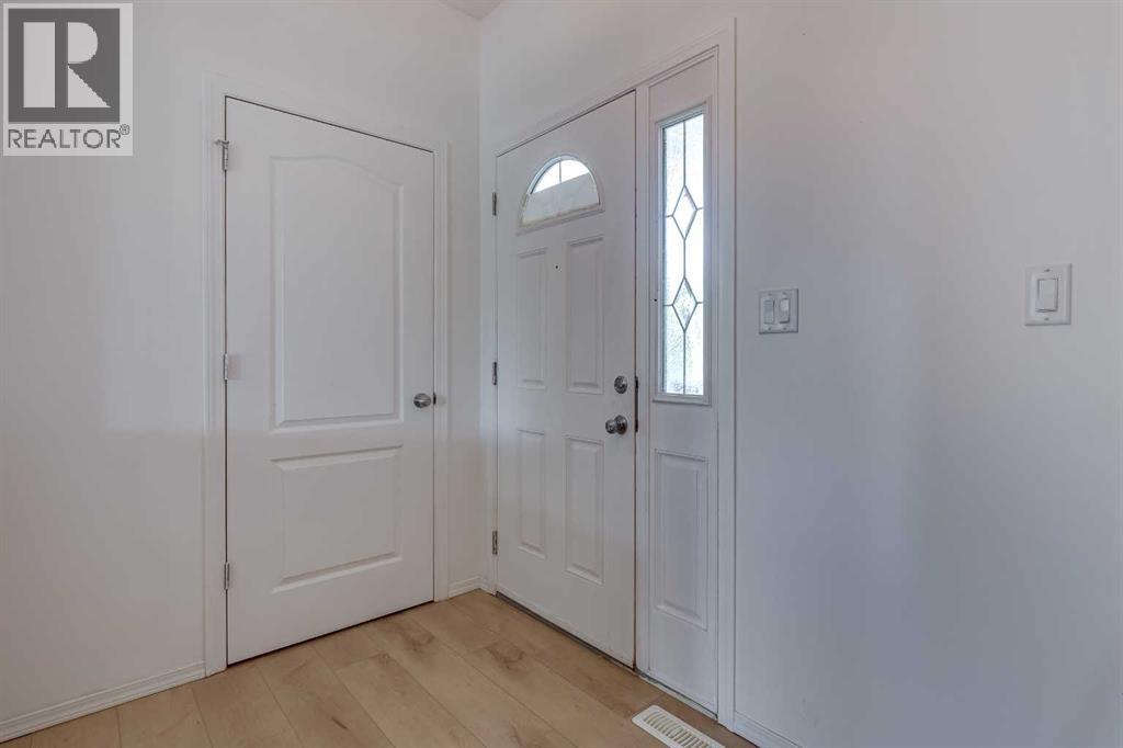 Property at 14 VOLD Close image 5