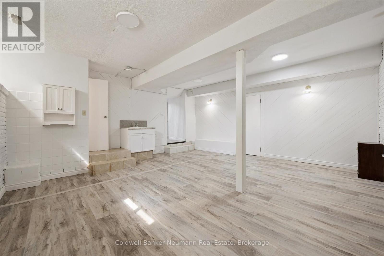 251 Metcalfe Street, Guelph, Ontario  N1E 4Y8 - Photo 37 - X12344668