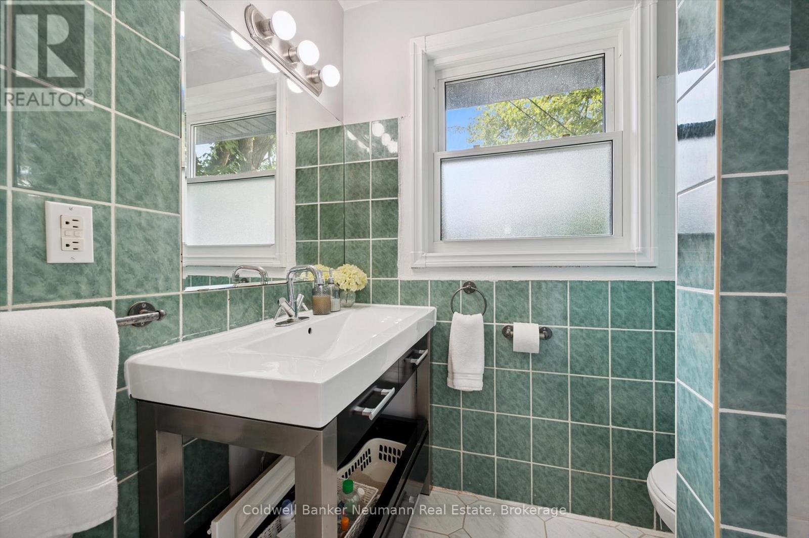 251 Metcalfe Street, Guelph, Ontario  N1E 4Y8 - Photo 6 - X12344668