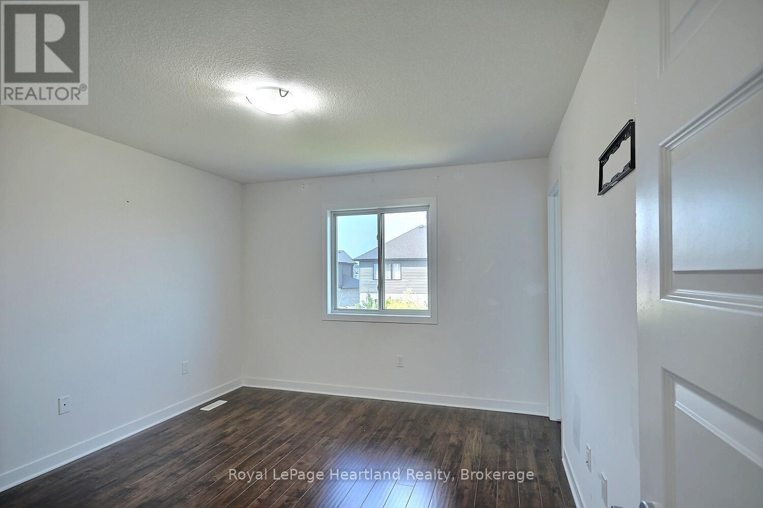 371 Beech Street, Lucan Biddulph, Ontario  N0M 2J0 - Photo 12 - X12344671