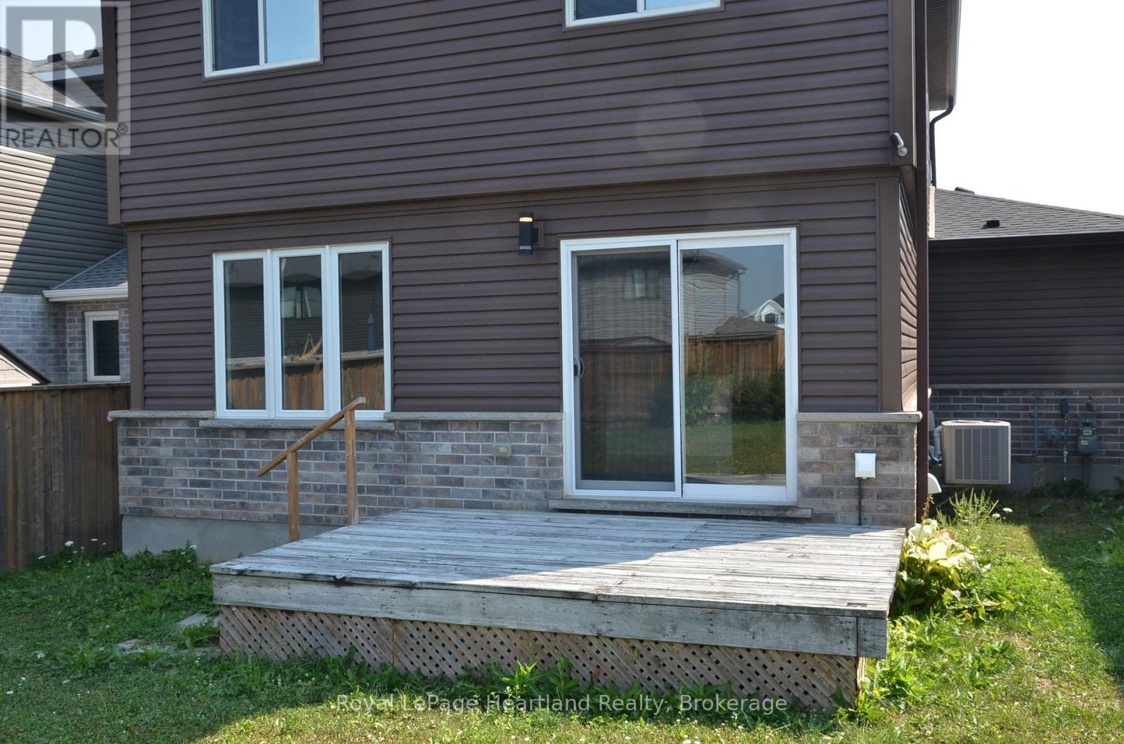 371 Beech Street, Lucan Biddulph, Ontario  N0M 2J0 - Photo 25 - X12344671