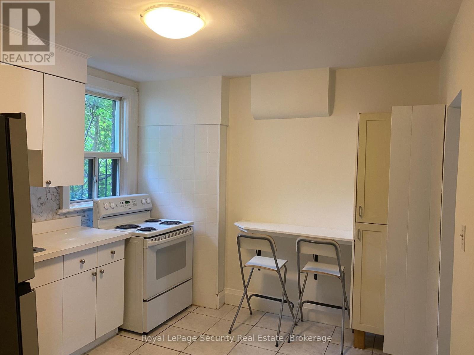 73 Via Italia, Toronto, Ontario  M6H 3R7 - Photo 10 - W12344460