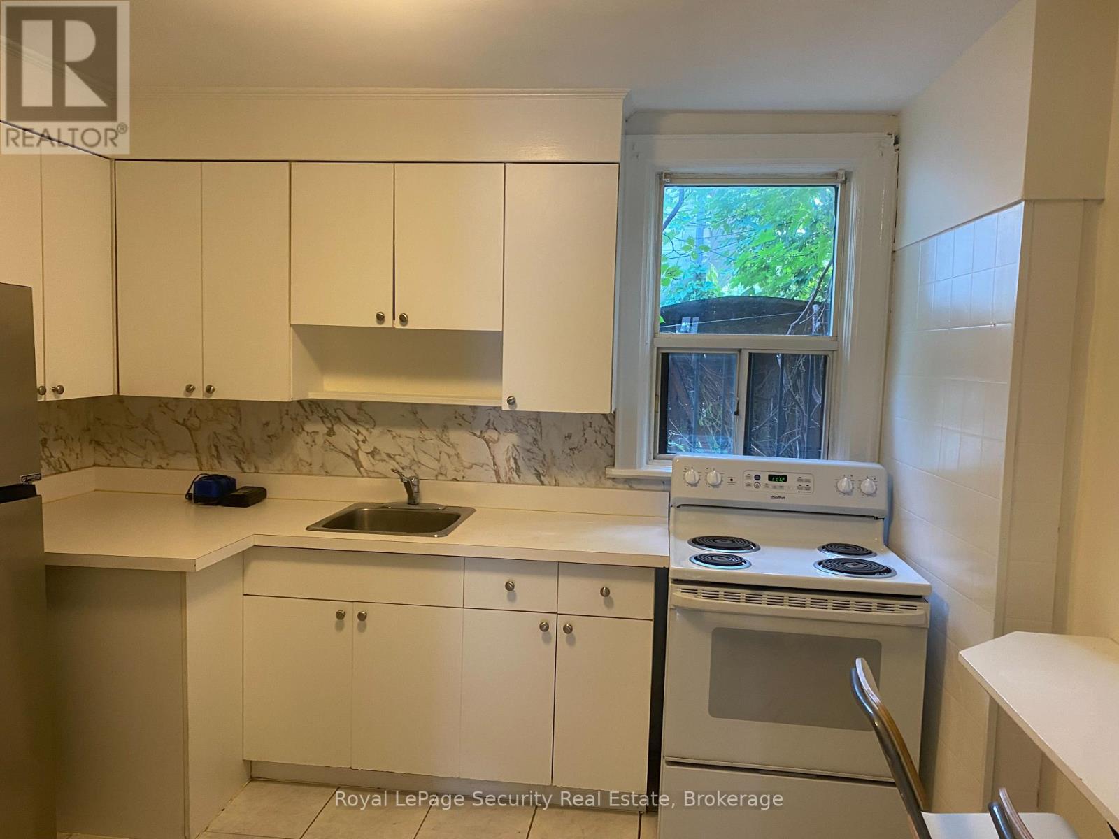 73 Via Italia, Toronto, Ontario  M6H 3R7 - Photo 11 - W12344460