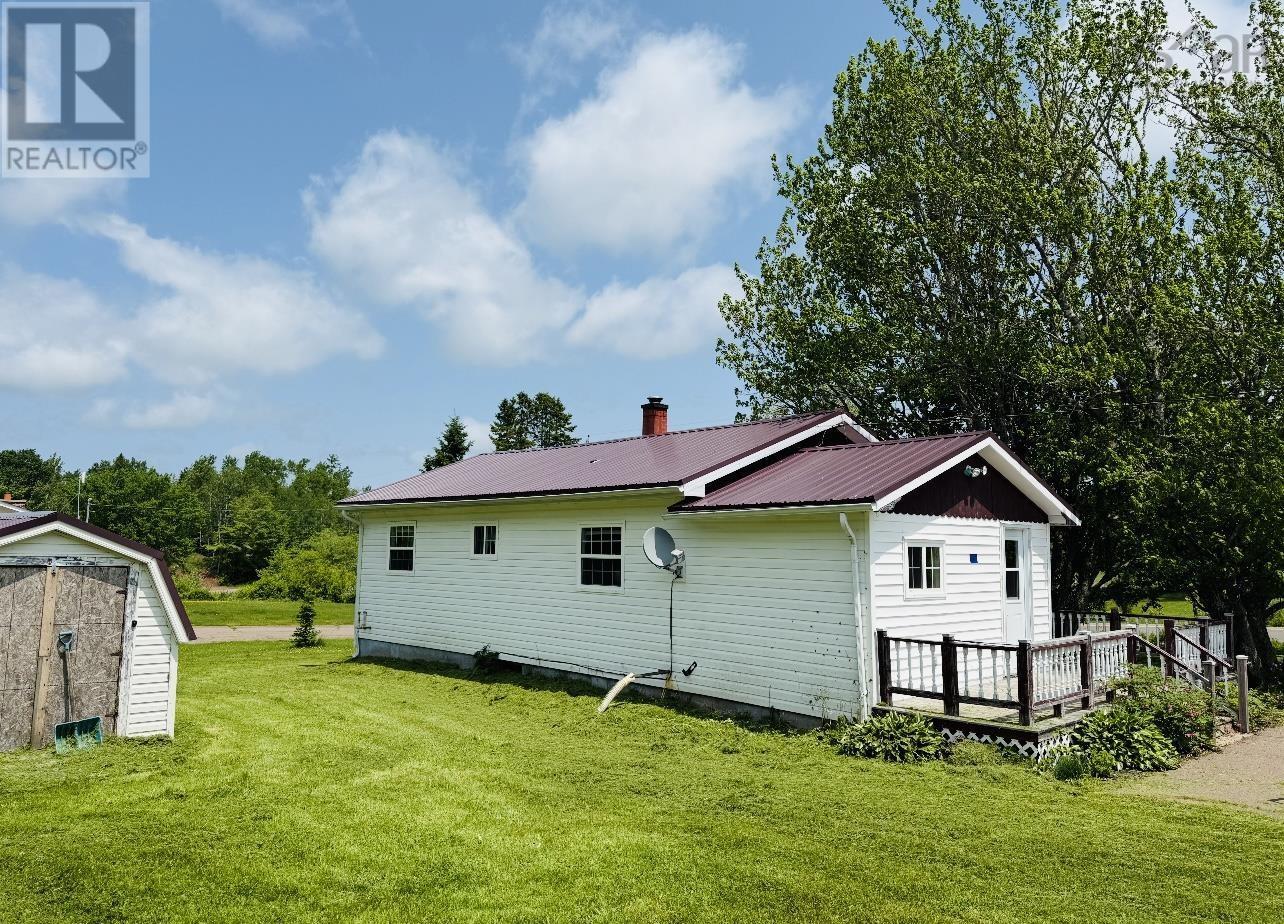 685 Greenville Road, Greenville Station, Nova Scotia  B0M 1Z0 - Photo 3 - 202504256