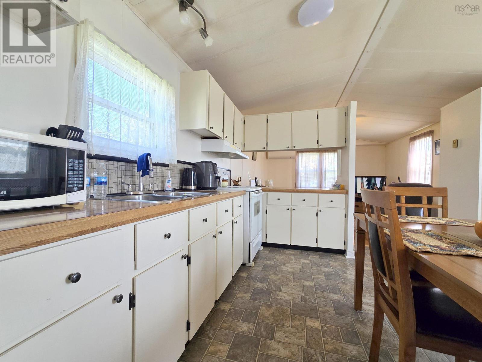 32 Lorne Crescent, Amherst, Nova Scotia  B4H 4B7 - Photo 7 - 202519131