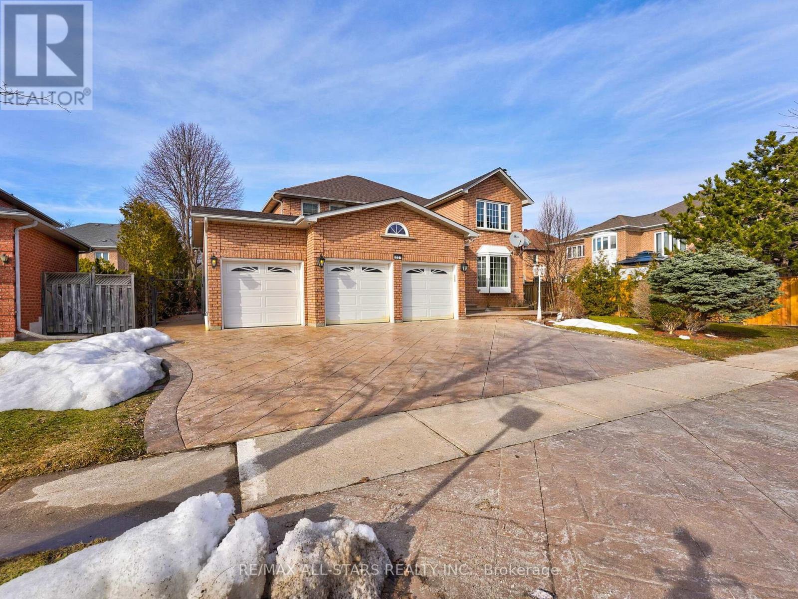 2227 Rodick Road, Markham, Ontario  L6C 1R3 - Photo 2 - N12344594