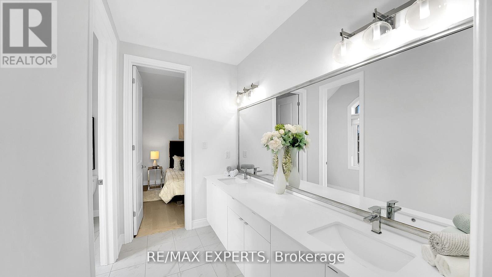89 Rosshaven Crescent, Vaughan (Vellore Village), Ontario  L4L 1A6 - Photo 35 - N12344627