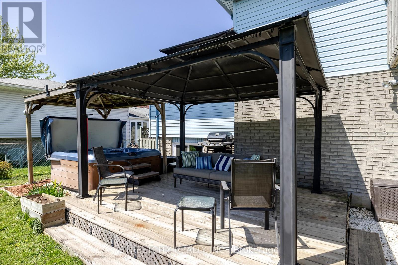 34 Bridlington Road, London South, Ontario  N6E 1X4 - Photo 33 - X12344745