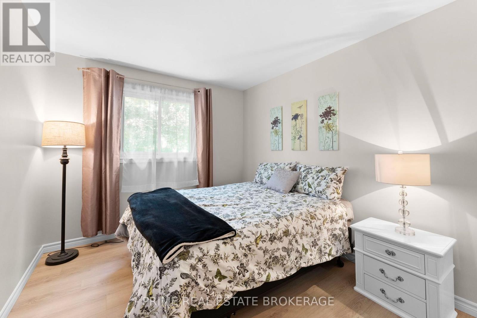304 Wilkins Street, London South, Ontario  N6C 5B2 - Photo 23 - X12344747
