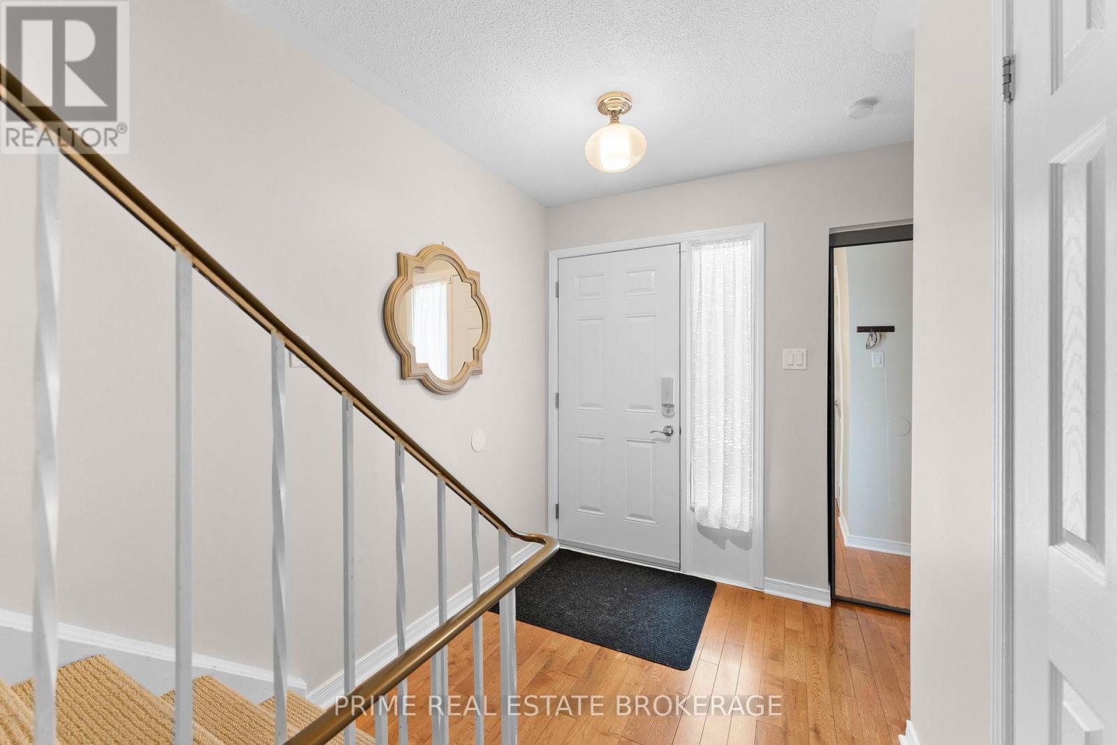 304 Wilkins Street, London South, Ontario  N6C 5B2 - Photo 4 - X12344747