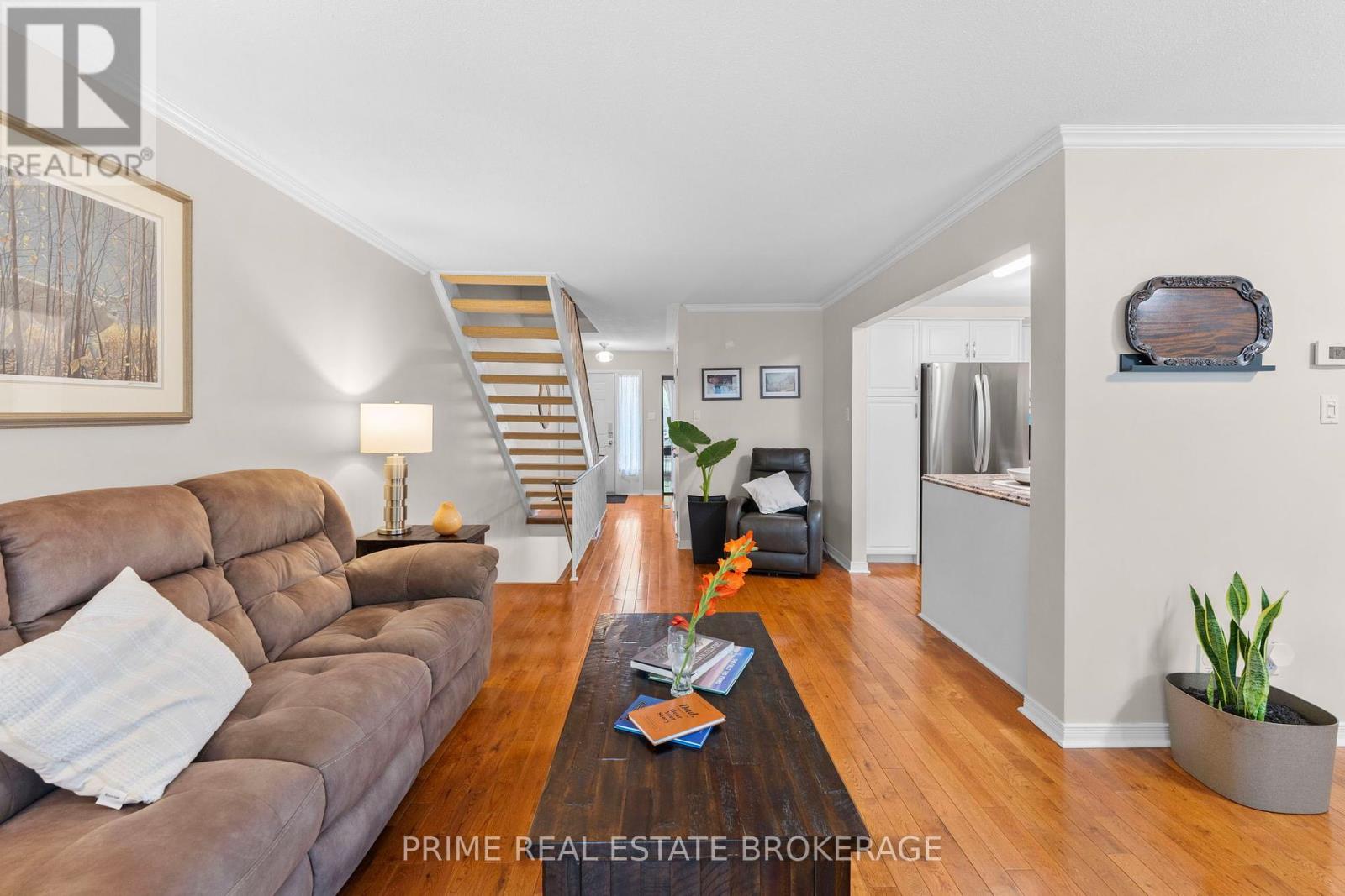 304 Wilkins Street, London South, Ontario  N6C 5B2 - Photo 9 - X12344747