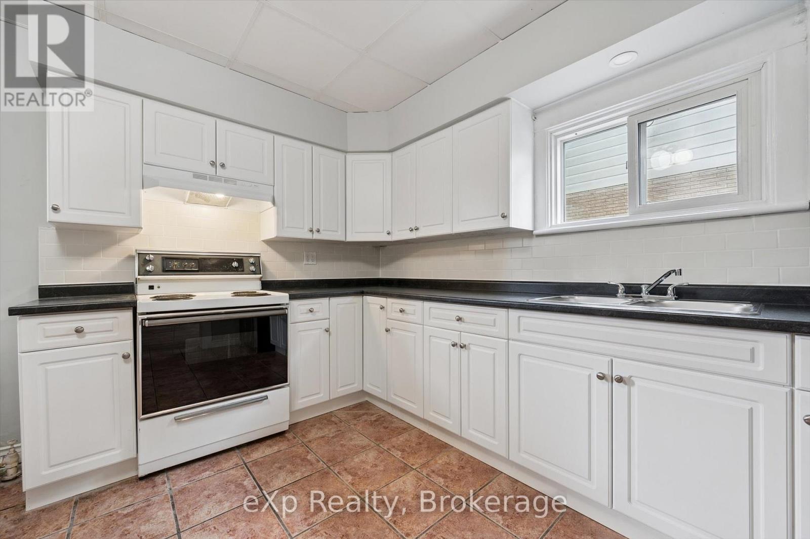 120 Johnston Street, Guelph, Ontario  N1E 5T8 - Photo 15 - X12276627