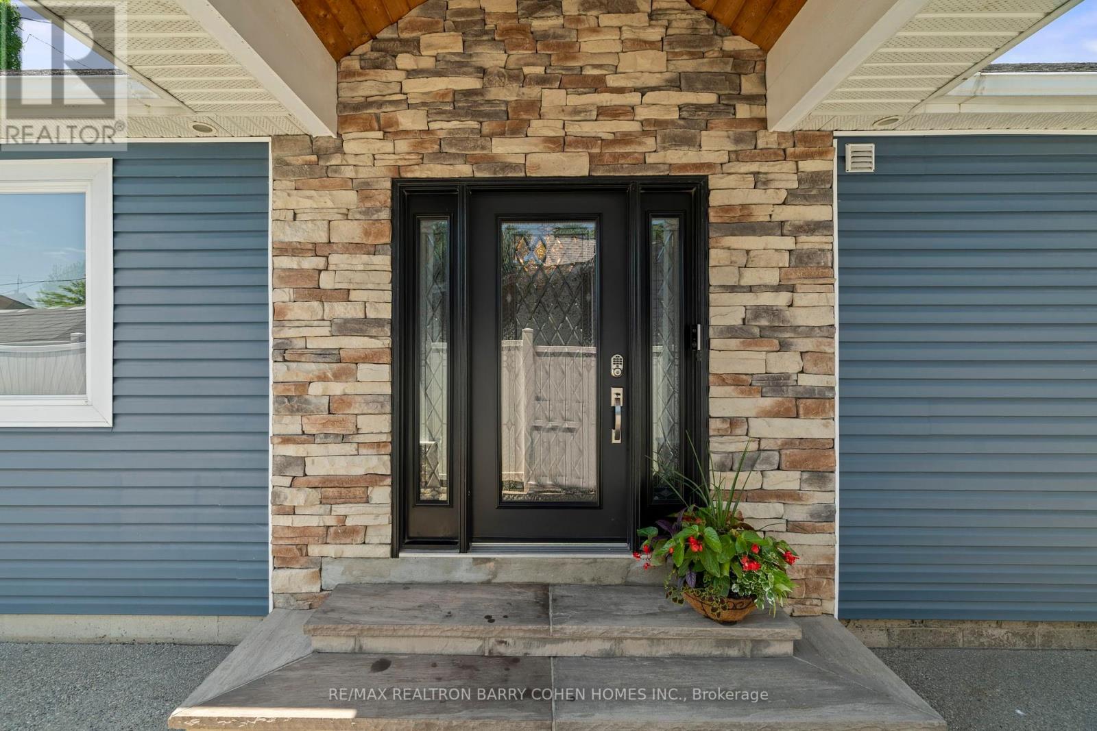 Property at 16 LAKESHORE DRIVE image 4
