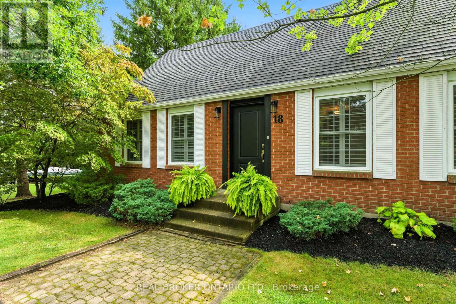 18 Isabel Drive, Brant, Ontario  N3T 0L8 - Photo 1 - X12344658