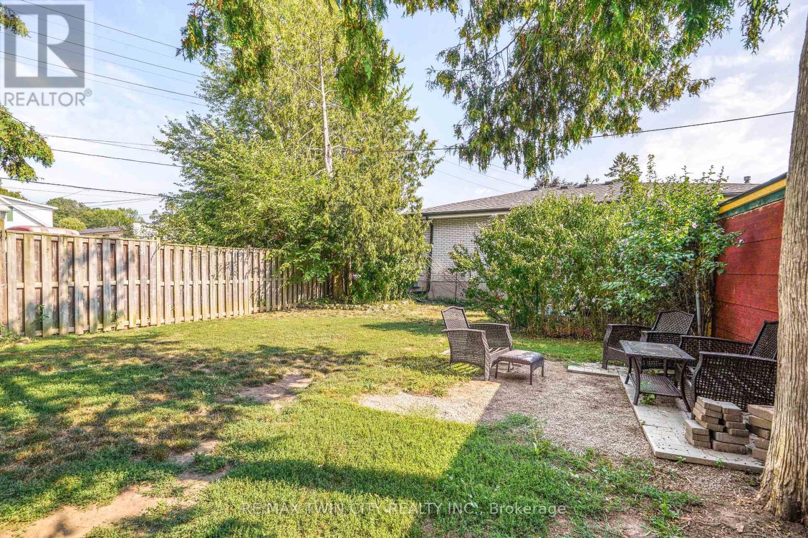 327 Sheridan Street, Brantford, Ontario  N3S 4R8 - Photo 33 - X12344669
