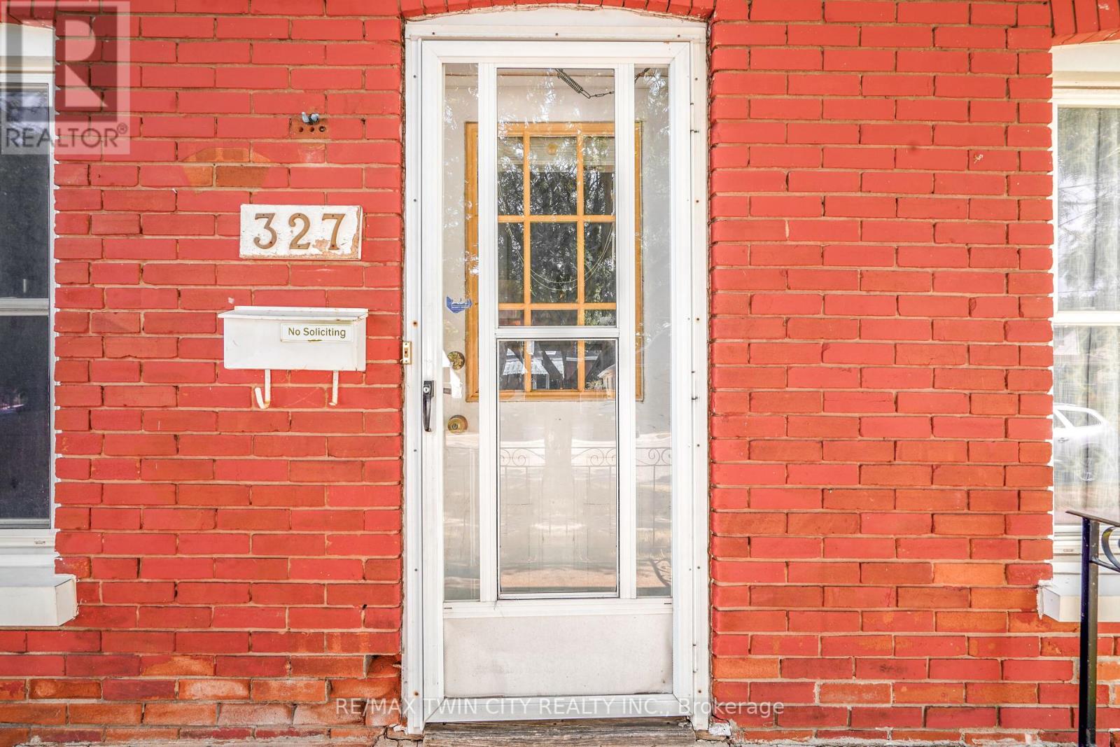 327 Sheridan Street, Brantford, Ontario  N3S 4R8 - Photo 7 - X12344669