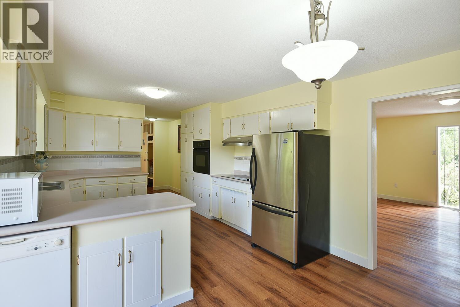 6335 Norwest Bay Road, Sechelt, British Columbia  V7Z 0M5 - Photo 10 - R3037172