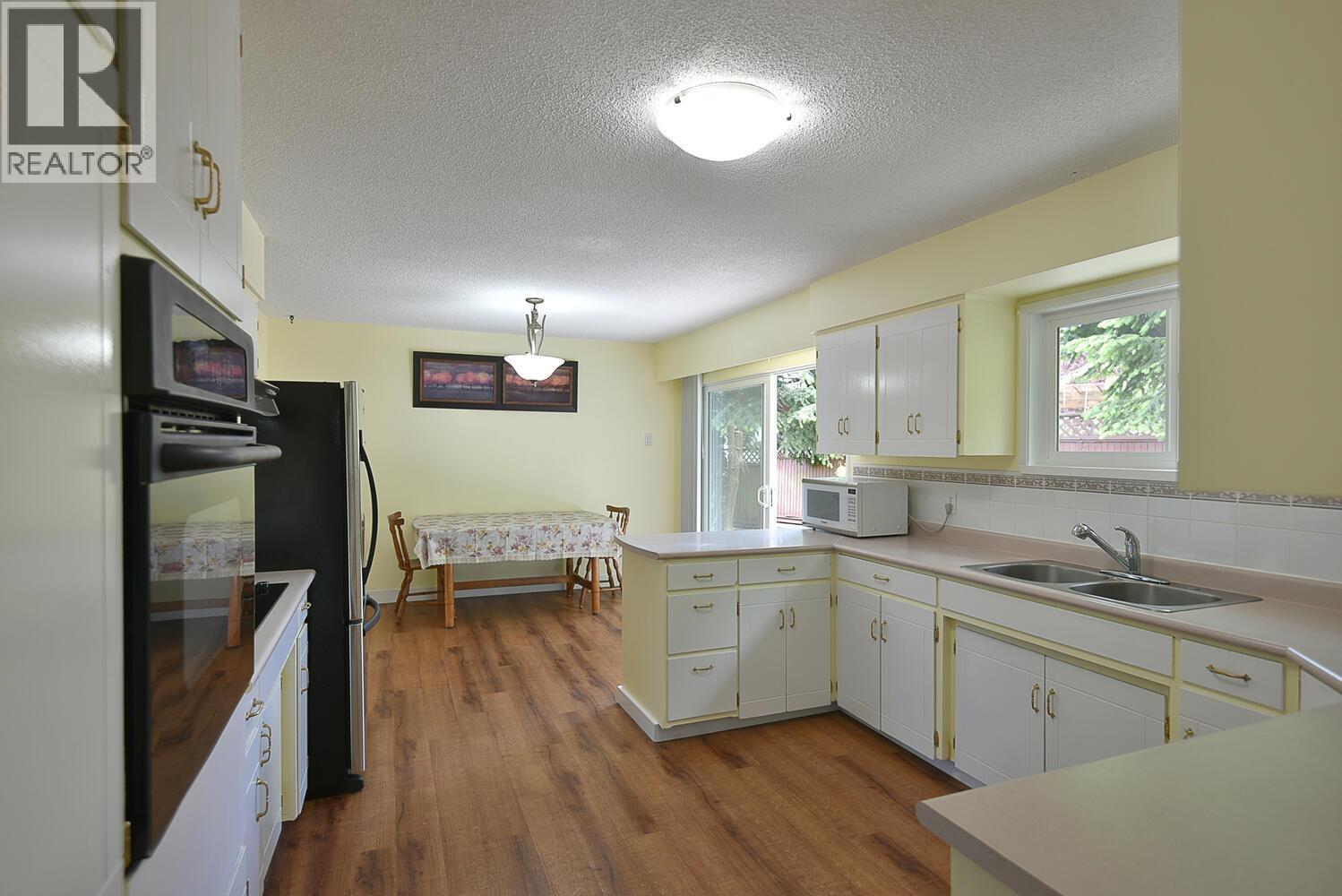 6335 Norwest Bay Road, Sechelt, British Columbia  V7Z 0M5 - Photo 11 - R3037172