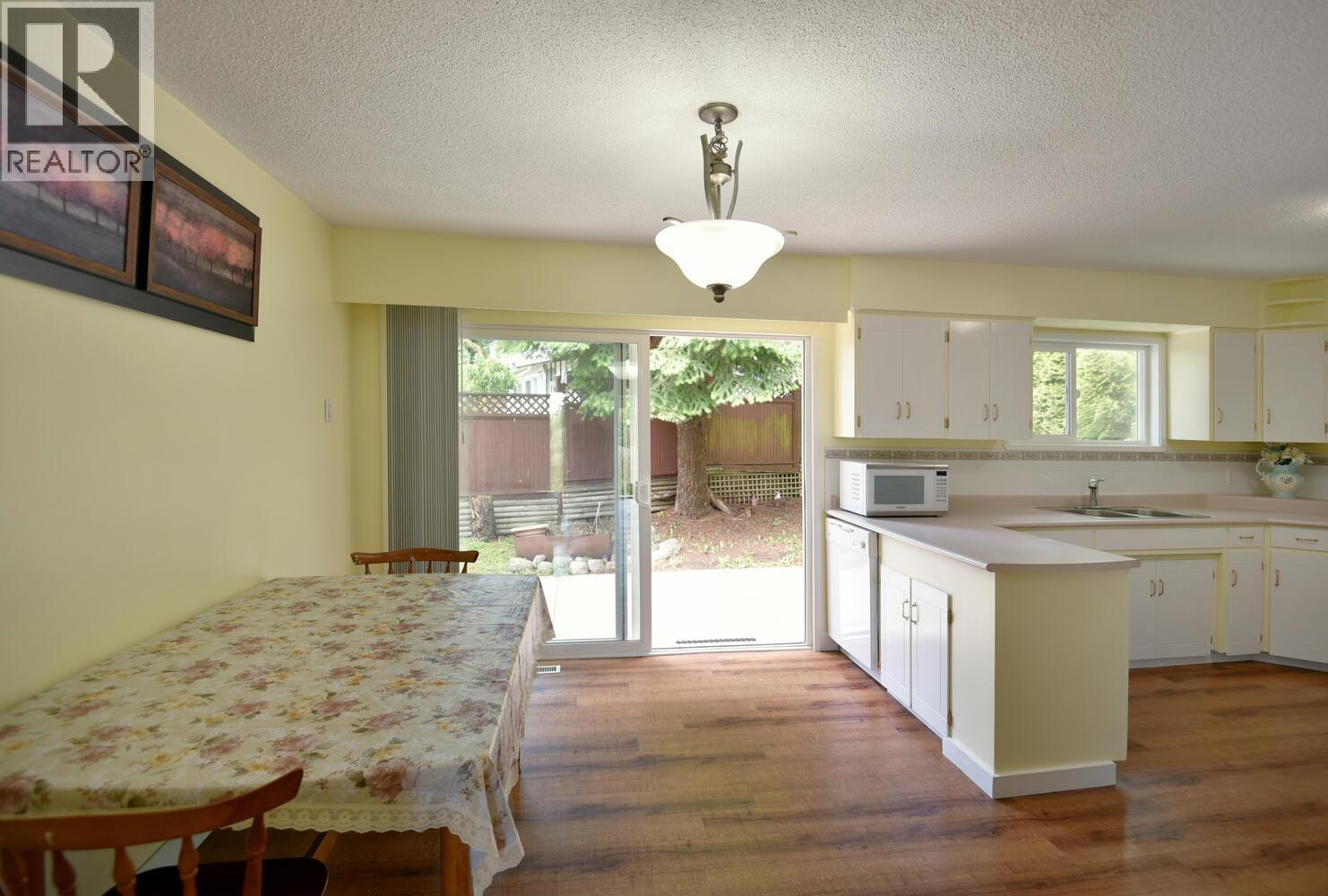 6335 Norwest Bay Road, Sechelt, British Columbia  V7Z 0M5 - Photo 8 - R3037172