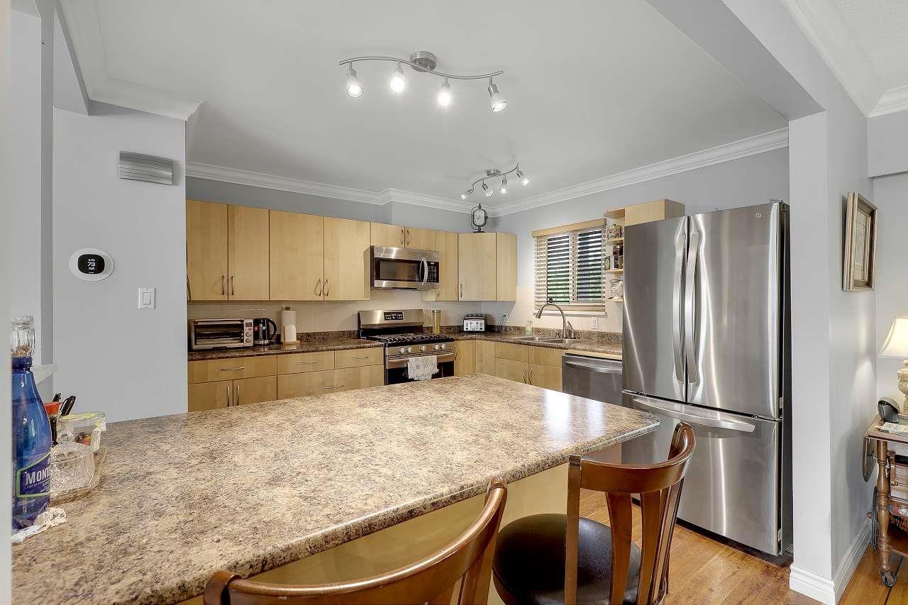 10941 152nd Street, Surrey, British Columbia  V3R 4H5 - Photo 11 - R3035526