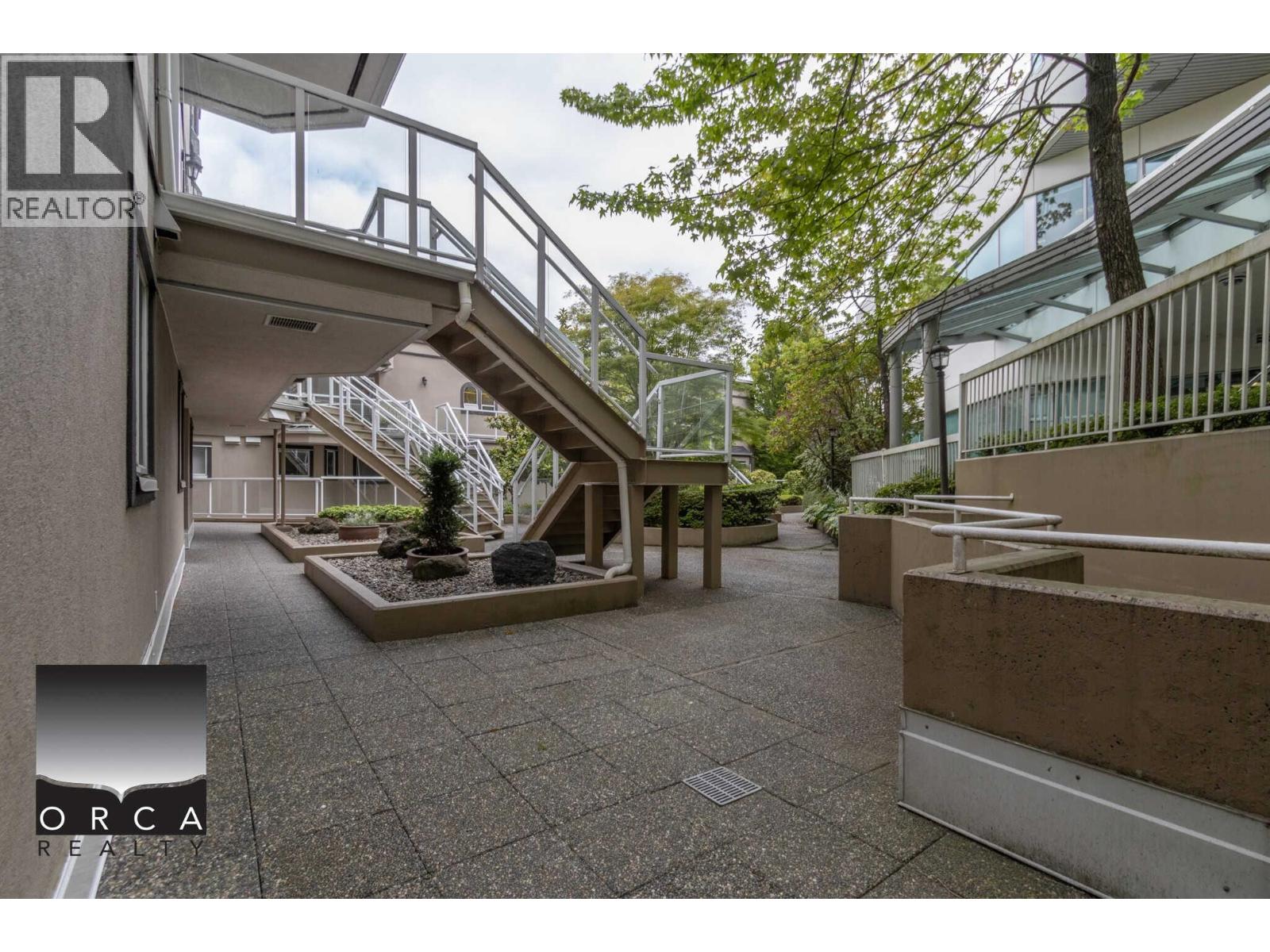2416 Birch Street, Vancouver, British Columbia  V6H 3X9 - Photo 2 - R3034385