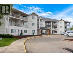 307, 3 Parklane Way Downtown_strathmore, Strathmore, Ca