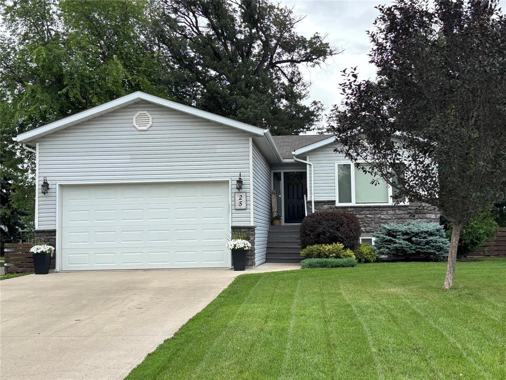 25 Lions Memorial Place, Portage La Prairie, Manitoba