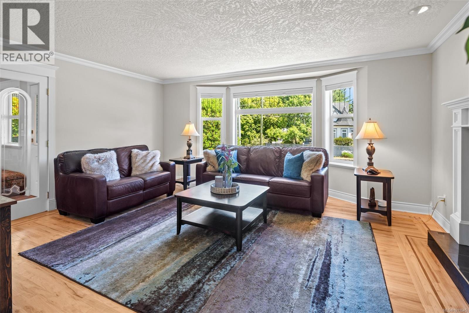 Property at 1644 Monterey Ave image 2