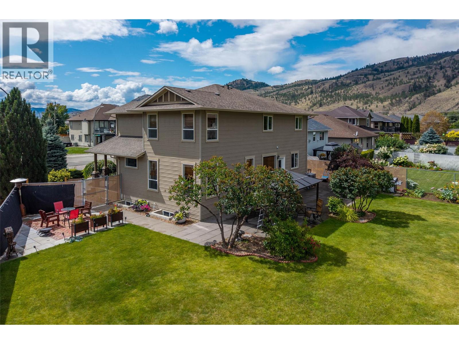 Property at 704 McCurrach Road image 2