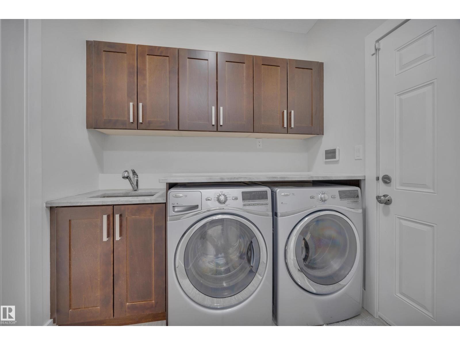 Property at 1024 ARMITAGE CR SW image 4