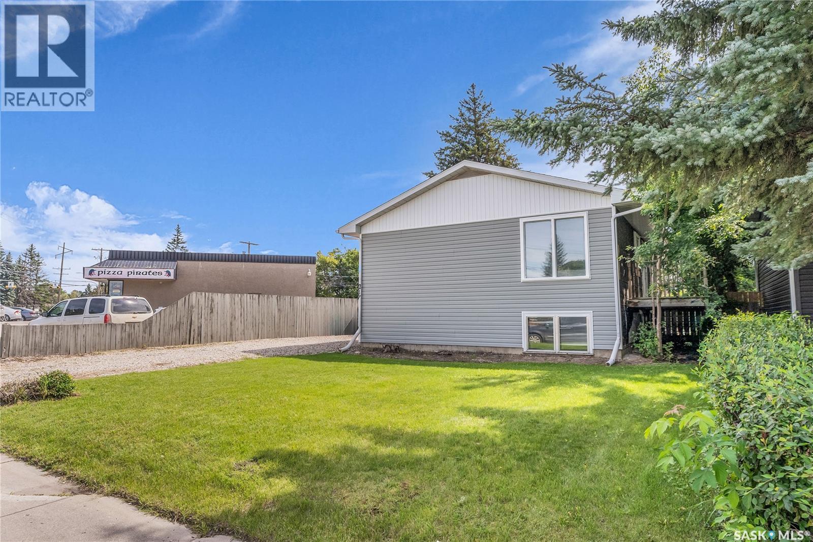 Property at 217 Boyd STREET image 3