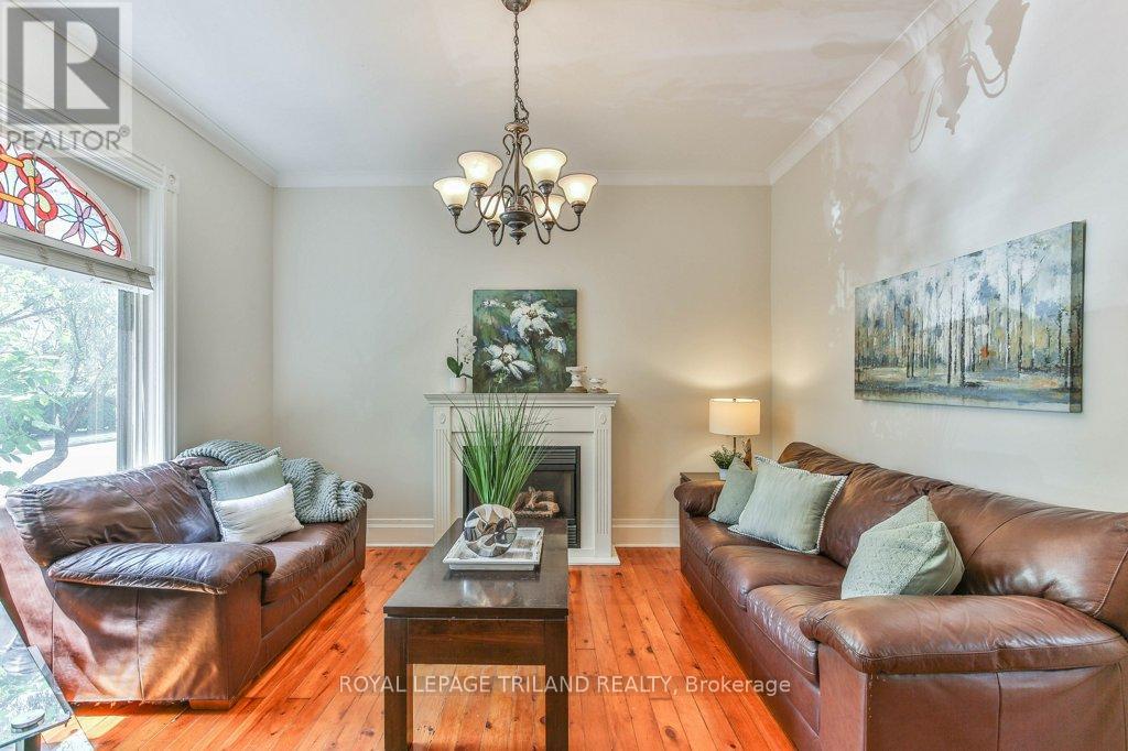 38 Byron Avenue E, London South, Ontario  N6C 1C5 - Photo 6 - X12310907
