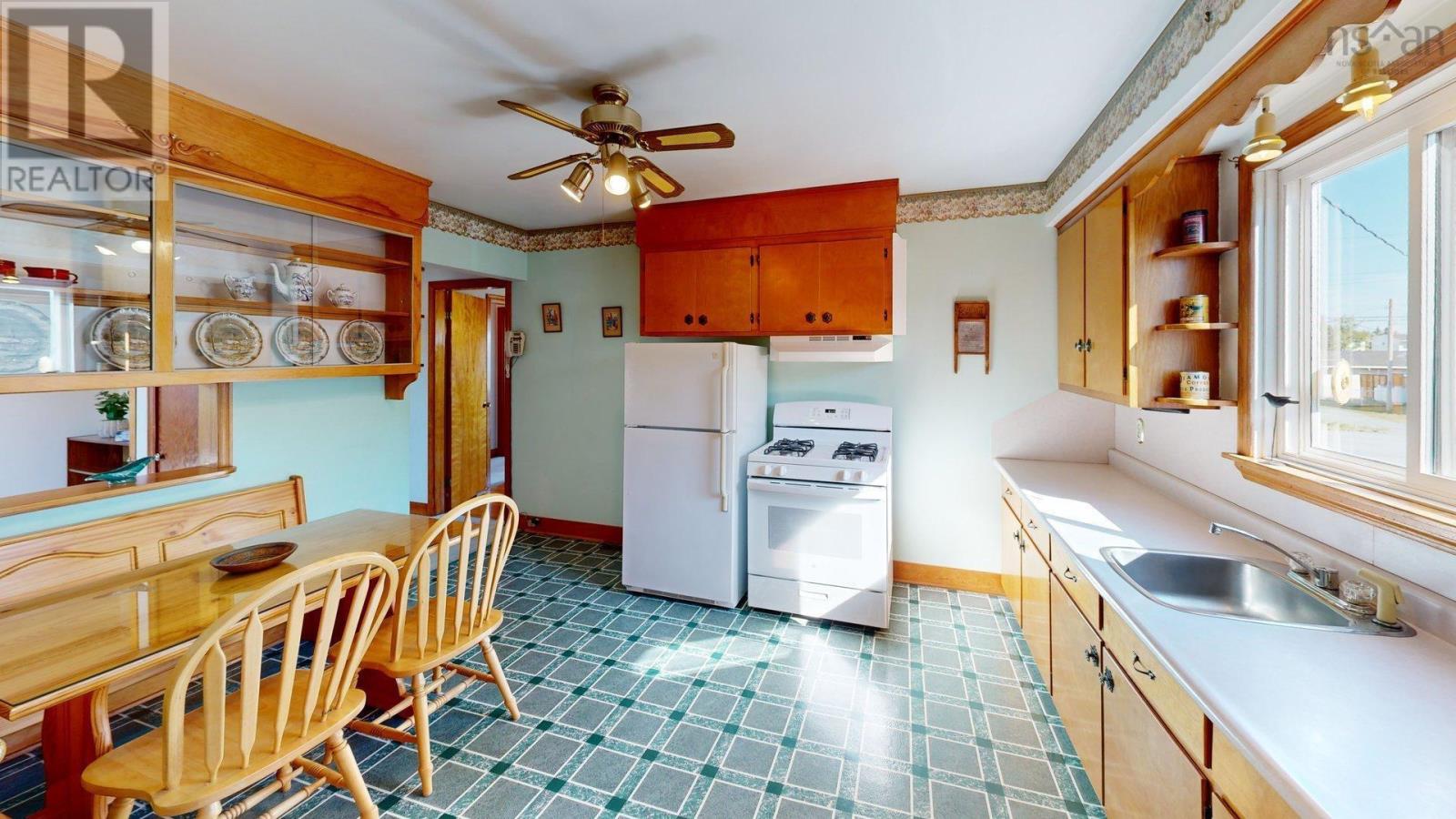 70 Hornes Road, Eastern Passage, Nova Scotia  B3G 1A4 - Photo 12 - 202520023