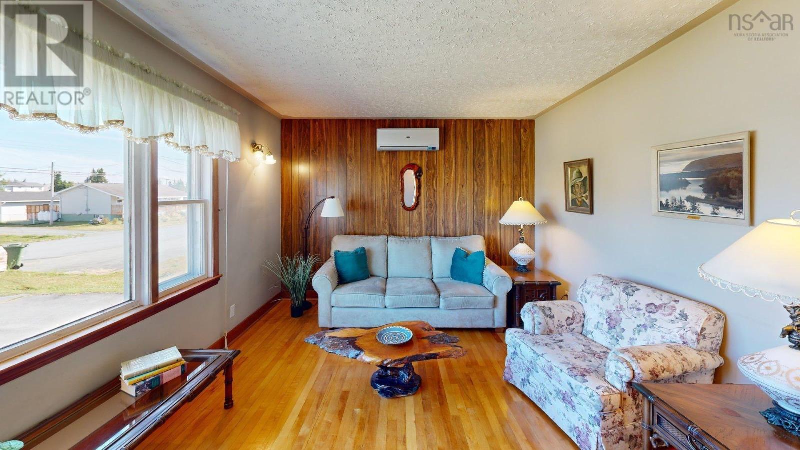 70 Hornes Road, Eastern Passage, Nova Scotia  B3G 1A4 - Photo 8 - 202520023