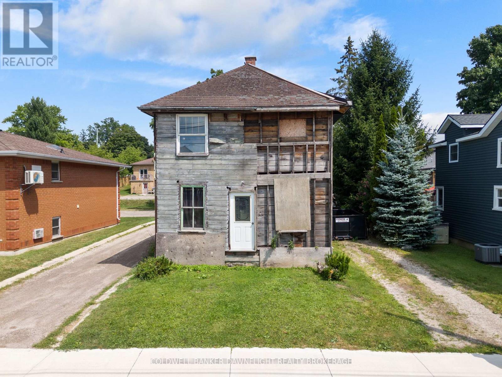 165 James Street, Central Huron (Clinton), Ontario  N0M 1L0 - Photo 1 - X12344811