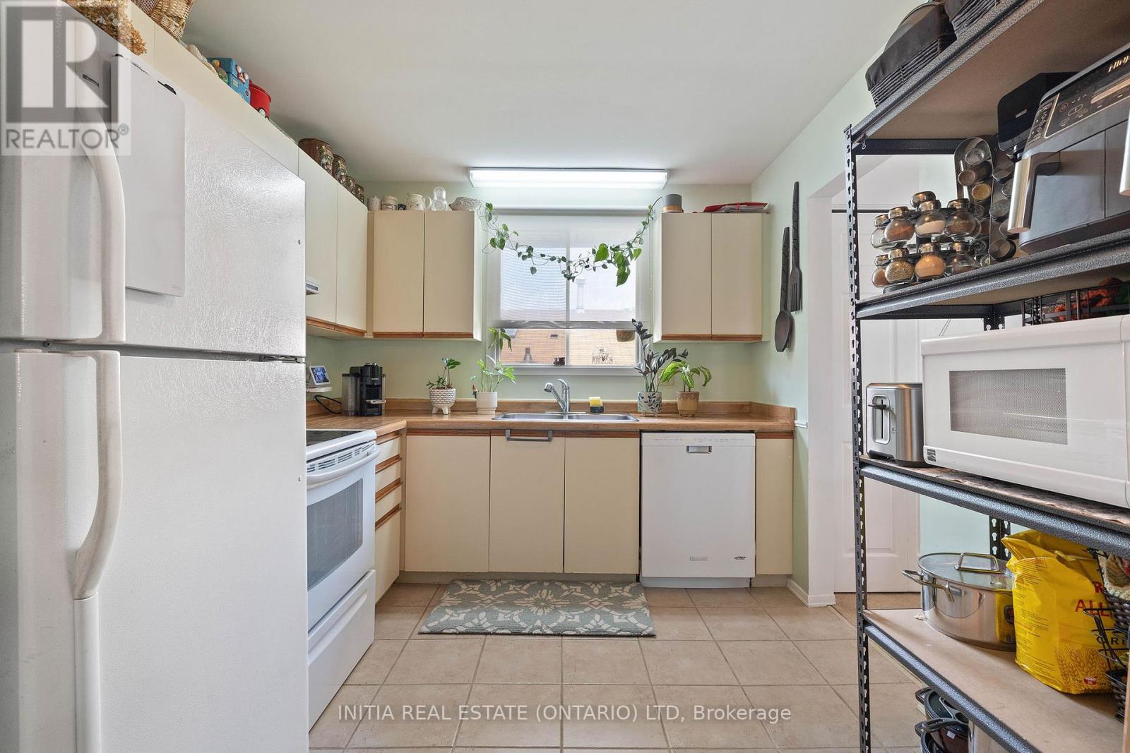 72 Blanchard Crescent, London North (North I), Ontario  N6G 4E4 - Photo 12 - X12344821
