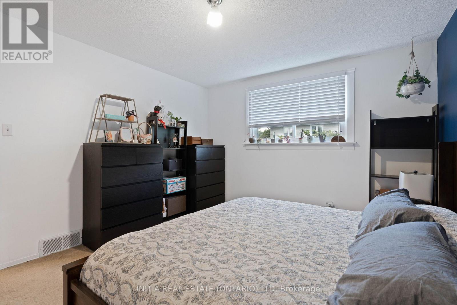72 Blanchard Crescent, London North (North I), Ontario  N6G 4E4 - Photo 18 - X12344821