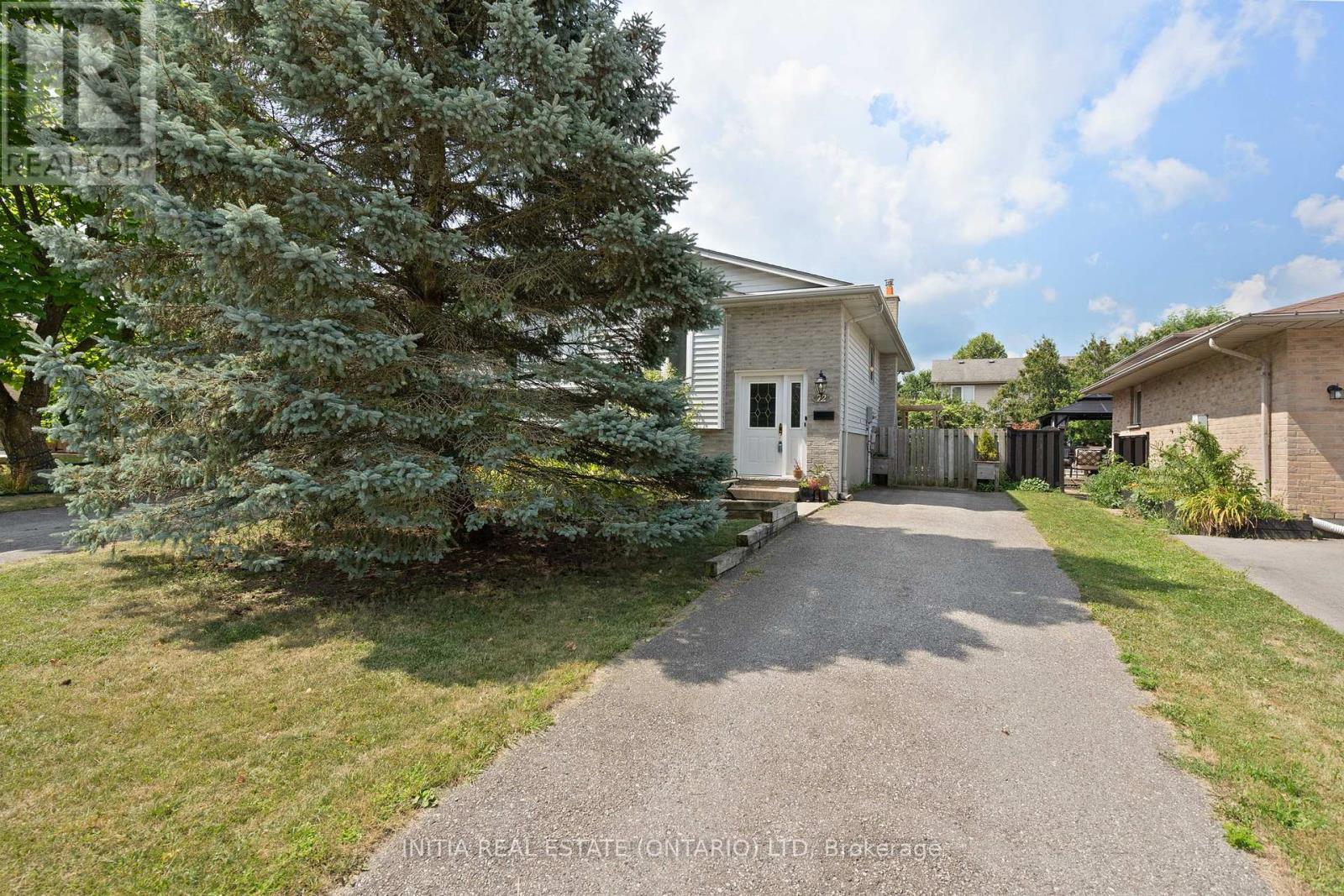 Property at 72 BLANCHARD CRESCENT image 3