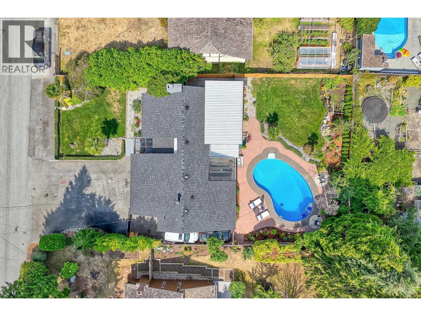 Property at 284 54A STREET image 5