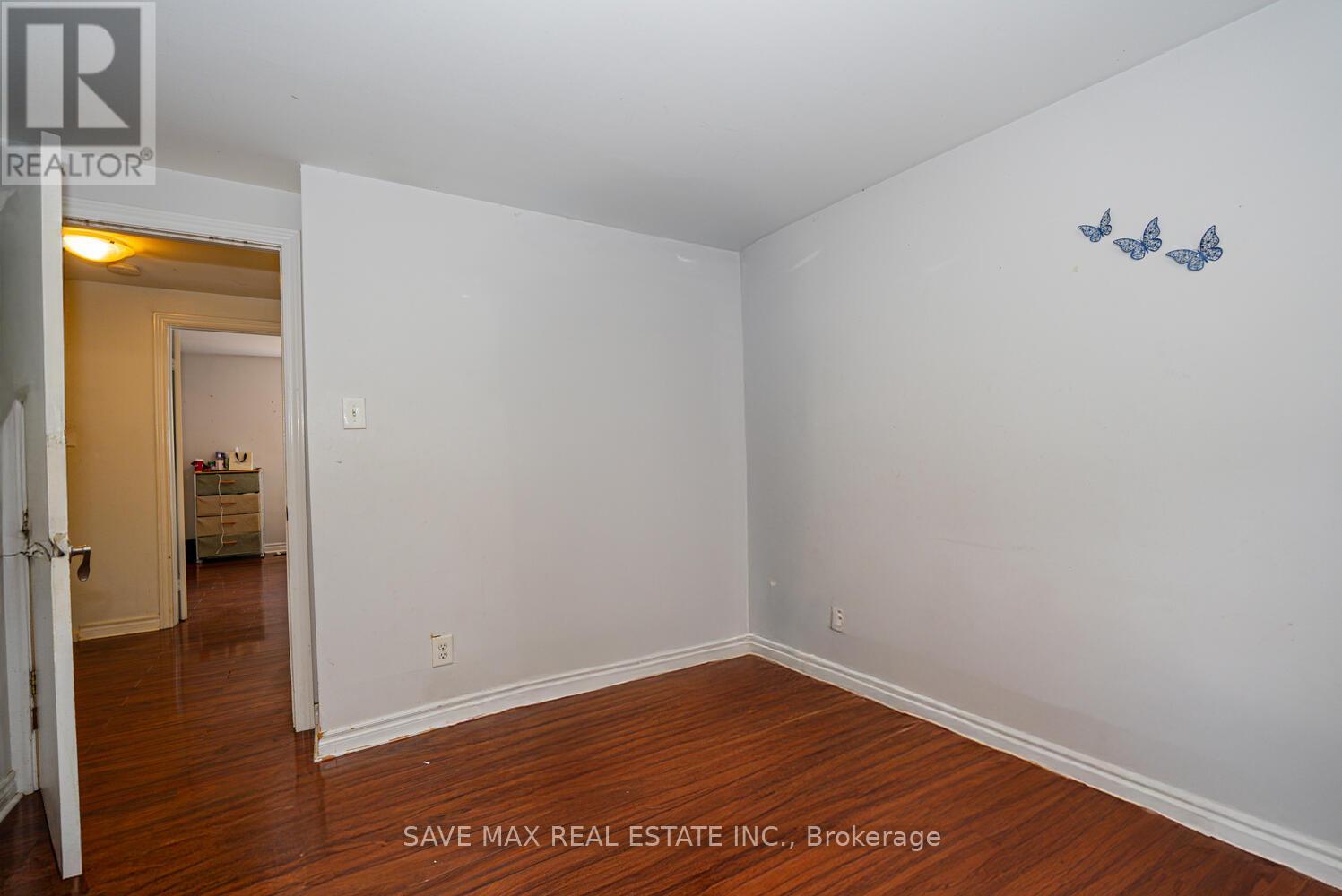 153 Fleetwood Crescent, Brampton, Ontario  L6T 2E5 - Photo 17 - W12303986